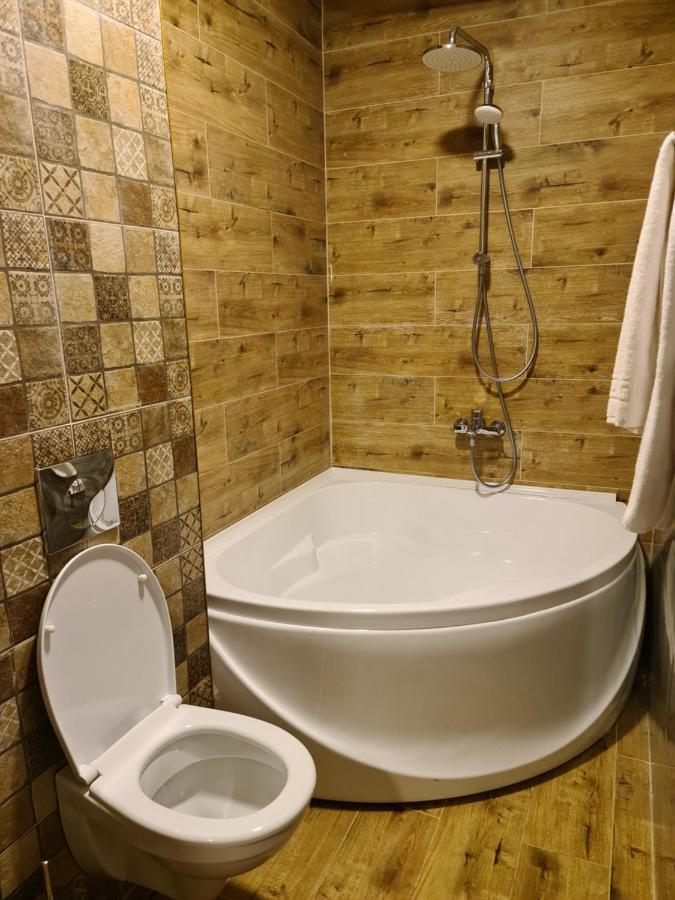 Riverside Boutique Hotel Алмати Екстер'єр фото